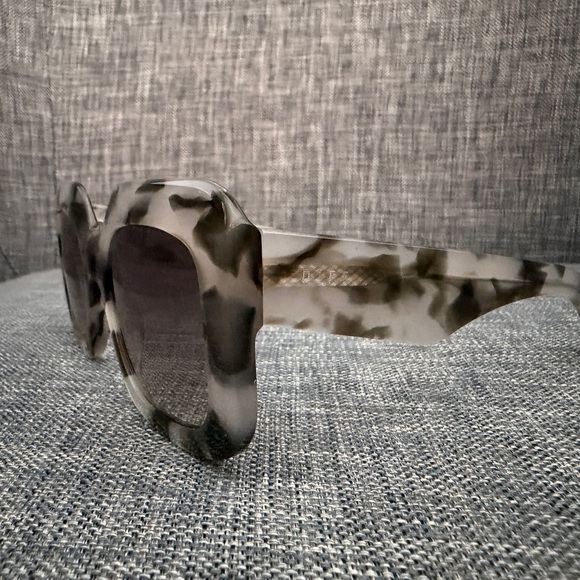 Diff Eyewear Tortoise Shell Sunglasses main image 6